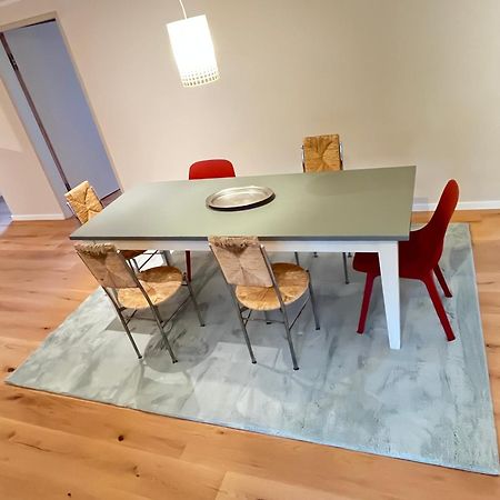Grosse Wohnung Mit Loggia Templin Bagian luar foto