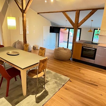 Grosse Wohnung Mit Loggia Templin Bagian luar foto