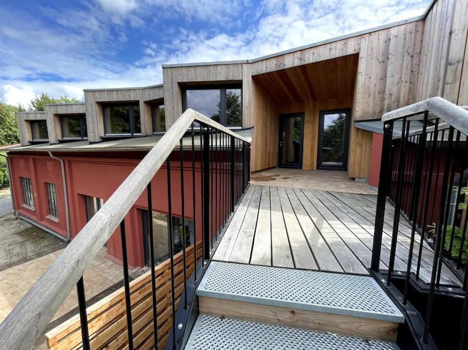 Grosse Wohnung Mit Loggia Templin Bagian luar foto