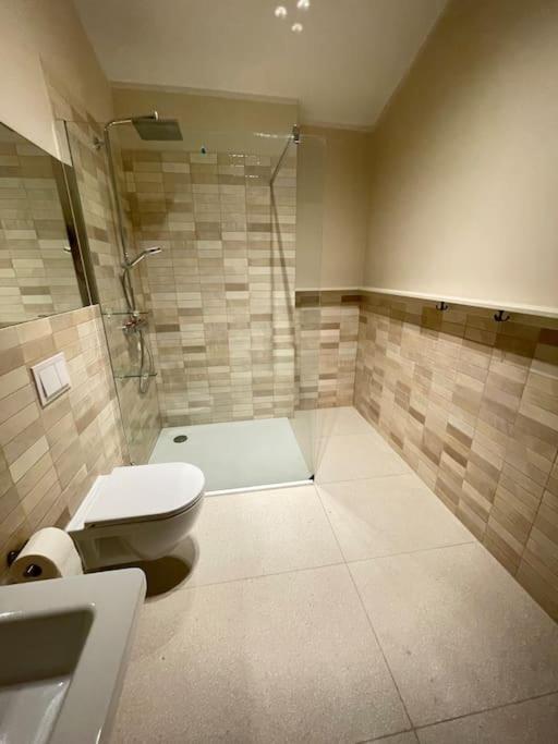 Grosse Wohnung Mit Loggia Templin Bagian luar foto