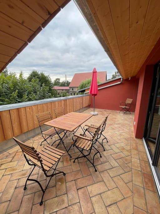 Grosse Wohnung Mit Loggia Templin Bagian luar foto