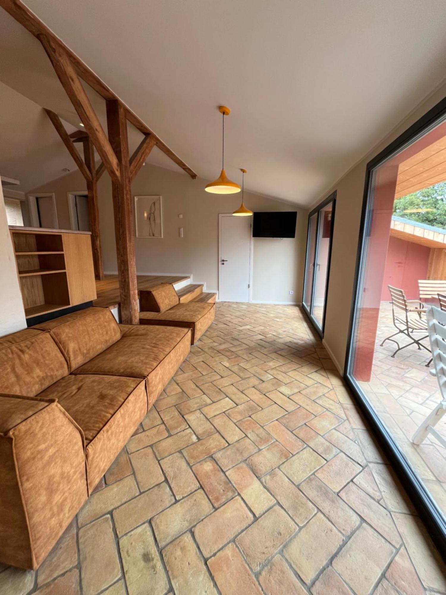 Grosse Wohnung Mit Loggia Templin Bagian luar foto