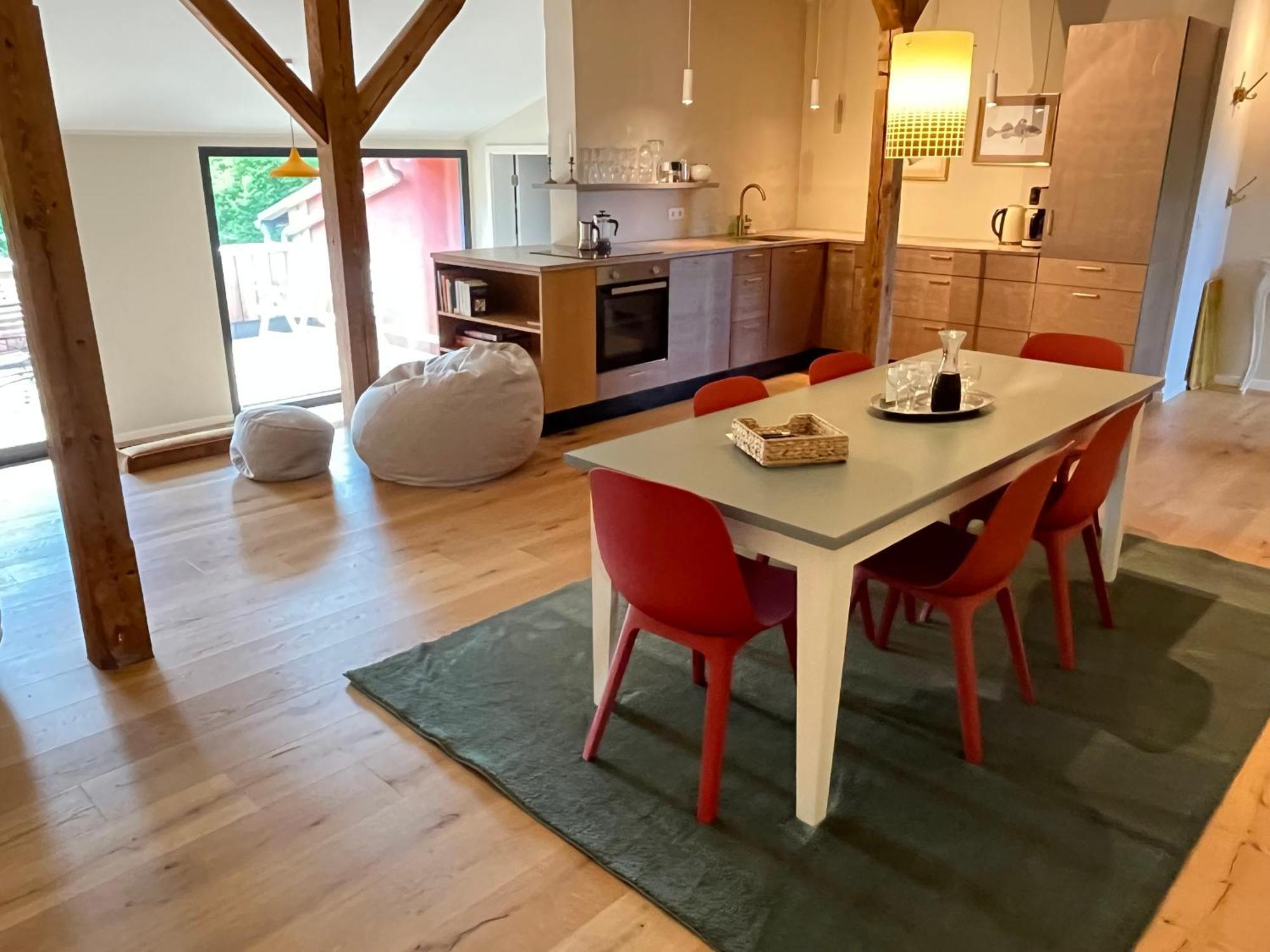 Grosse Wohnung Mit Loggia Templin Bagian luar foto