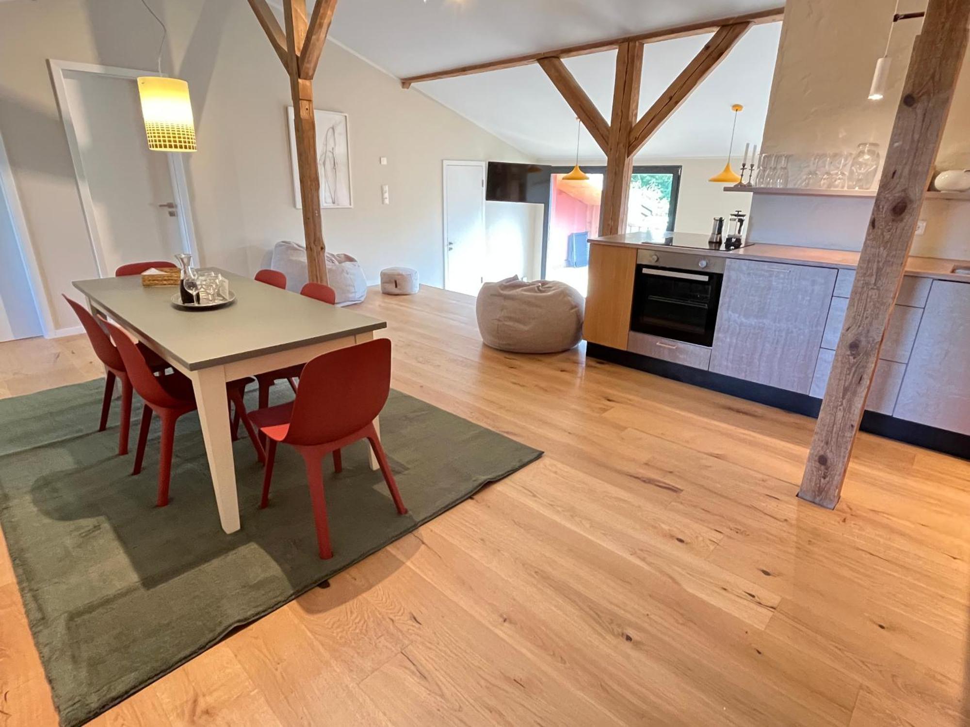 Grosse Wohnung Mit Loggia Templin Bagian luar foto